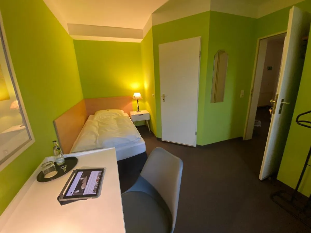 Hotel Kaiserswerth Dusseldorf Bed & Breakfast